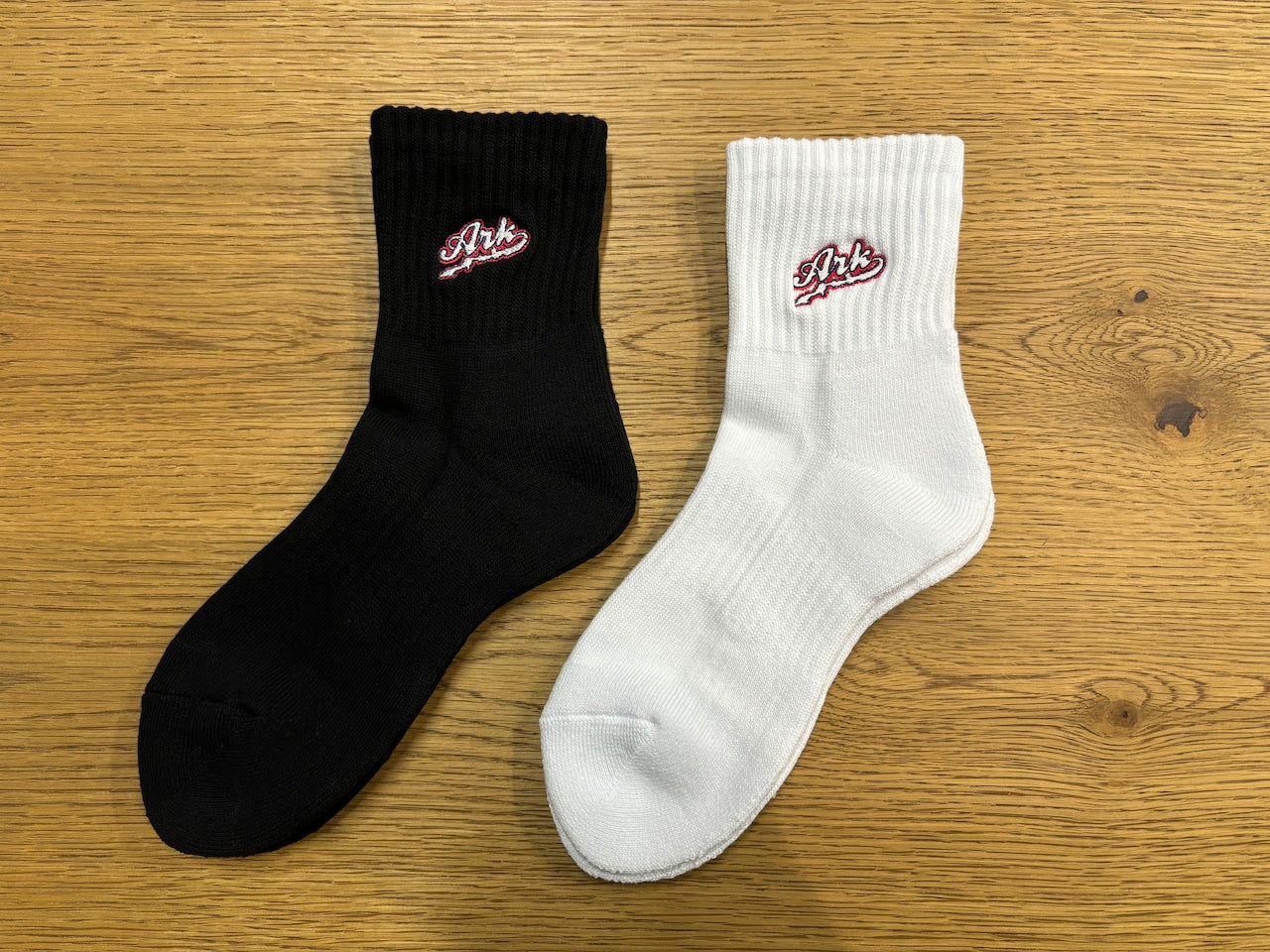 【No1】ARK LOGO 刺繍ソックス(ホワイト)